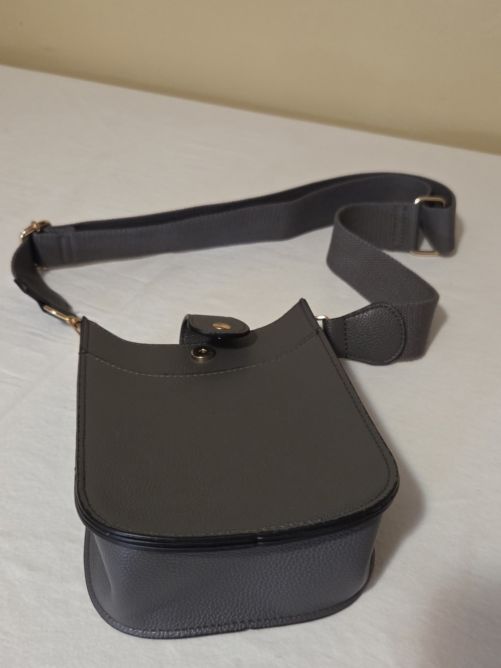 Modern Gray Crossbody Bag with Adjustable Webbed Strap